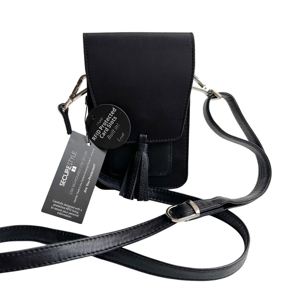 NWT K.Carroll Card Holder Crossbody Designed with RFID Protection in Black - Picture 1 of 14